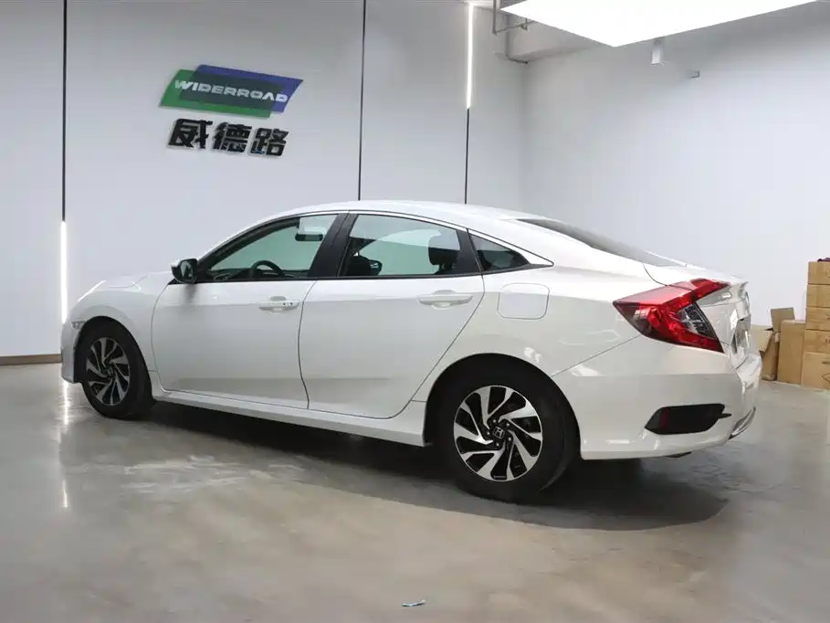 Civic 2016 220TURBO CVT Luxury Edition