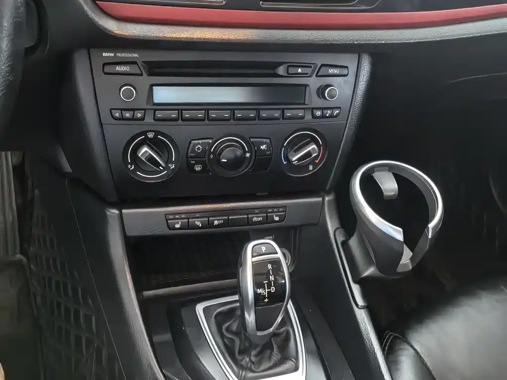 BMW X1 2015 sDrive18i Fashion Edition