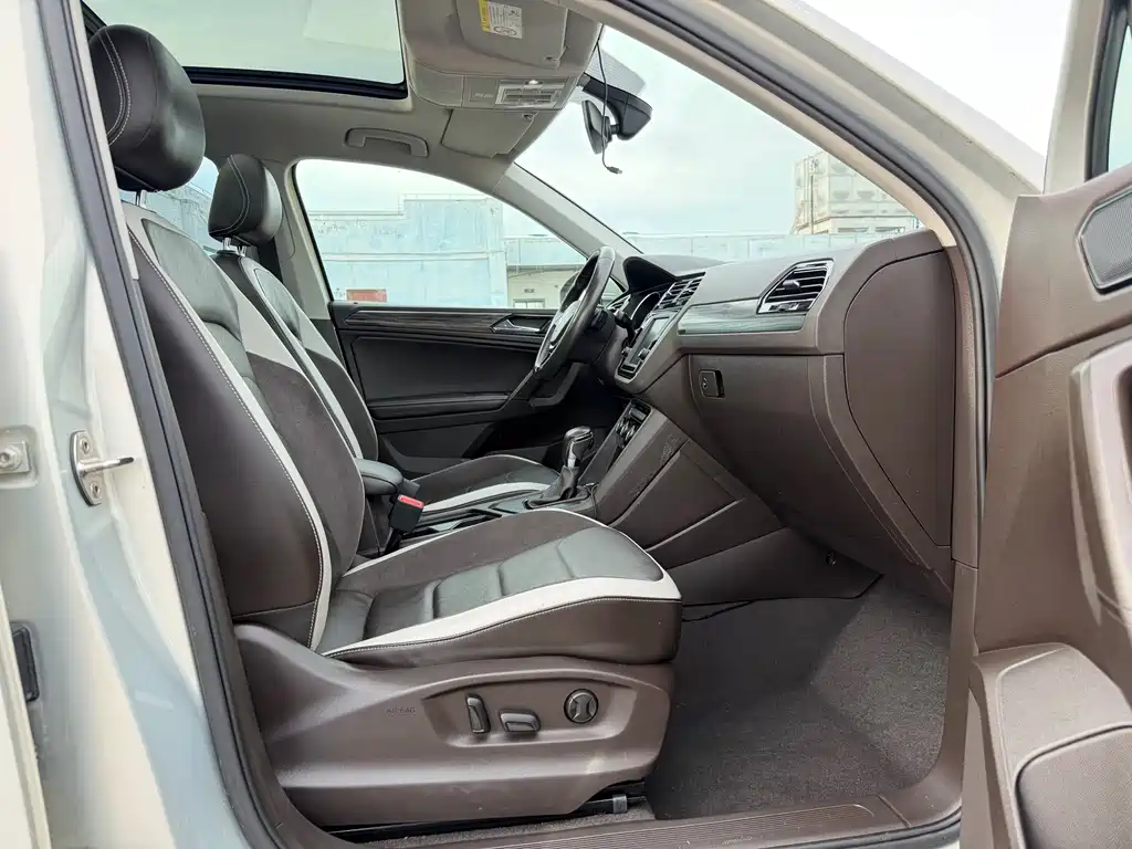 Tiguan L 2017 330TSI Automatic FWD Luxury Edition