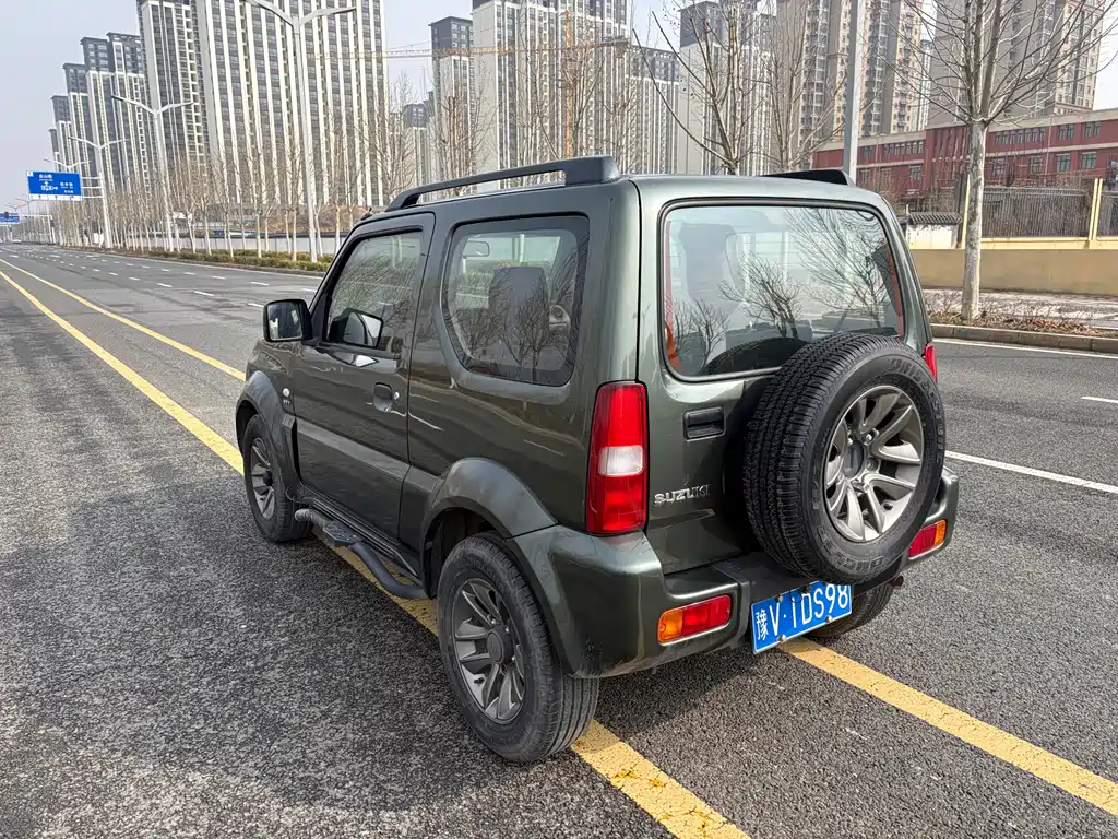 Suzuki Jimny 2015 1.3 AT JLX