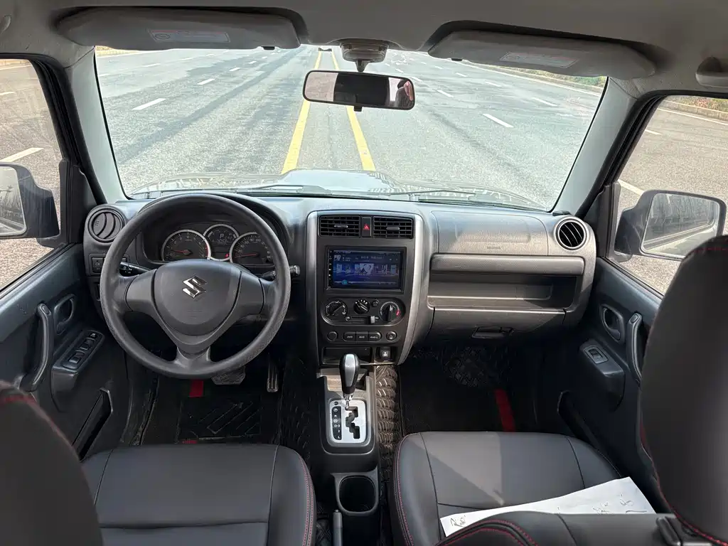 Suzuki Jimny 2015 1.3 AT JLX