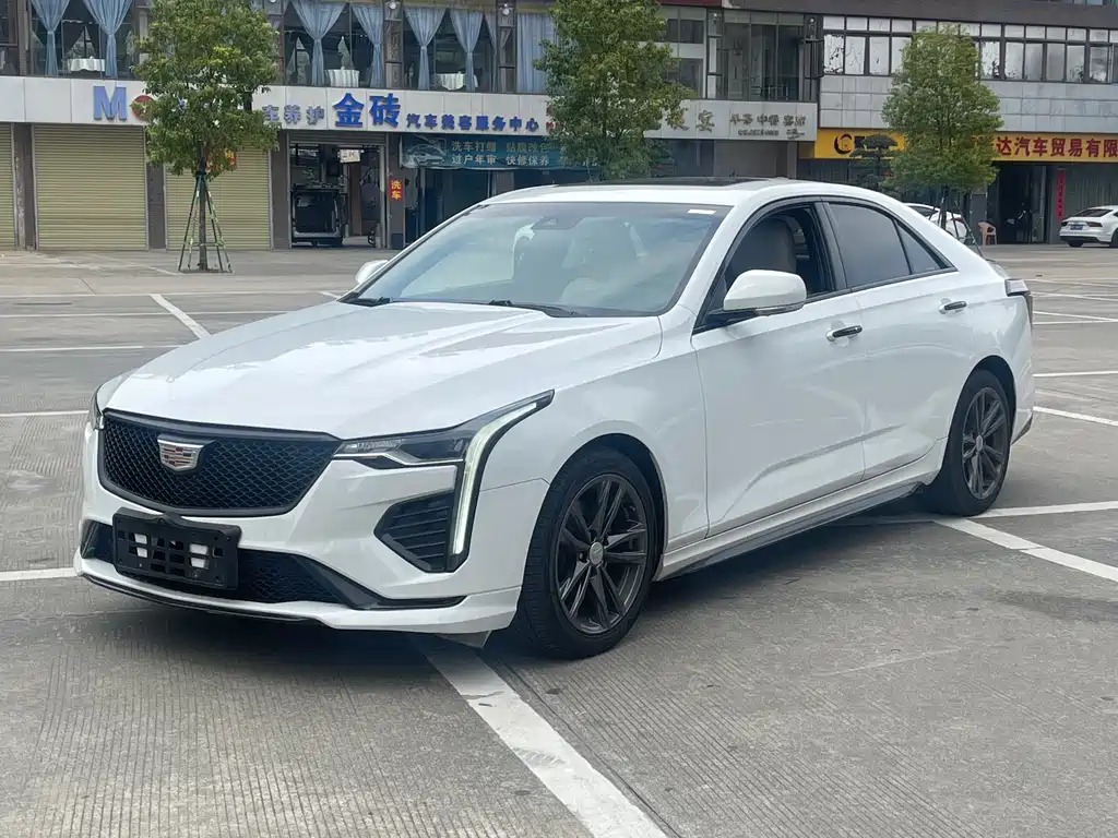 Cadillac CT4 2020 28T Fashion