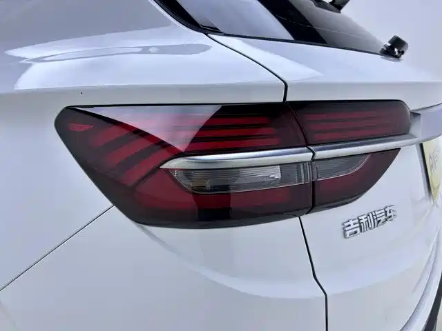 Geely Binyue 2020 PRO 260T DCT Knight