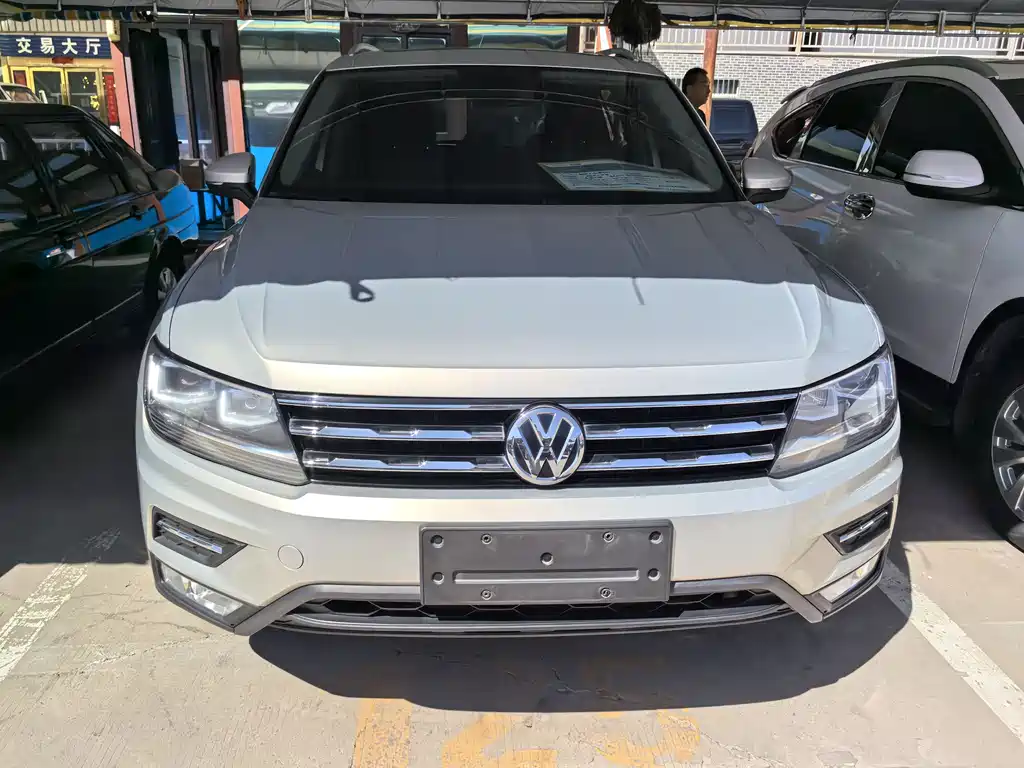 Tiguan L 2017 330TSI Automatic FWD Luxury Edition