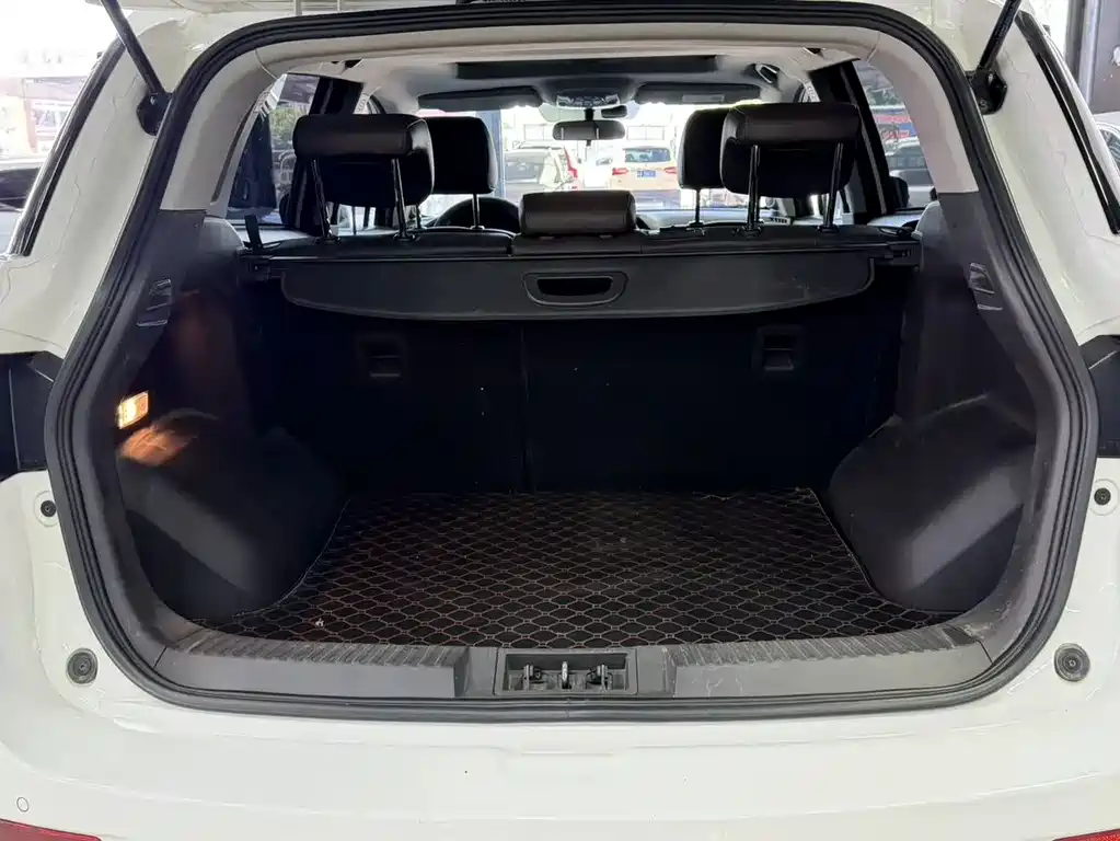 GAC Trumpchi GS4 2017 235T Automatic 2WD Luxury Smart Connect Edition