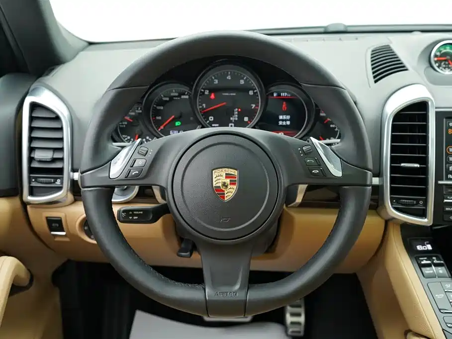 Porsche Cayenne 2014 Cayenne Platinum Edition 3.0T