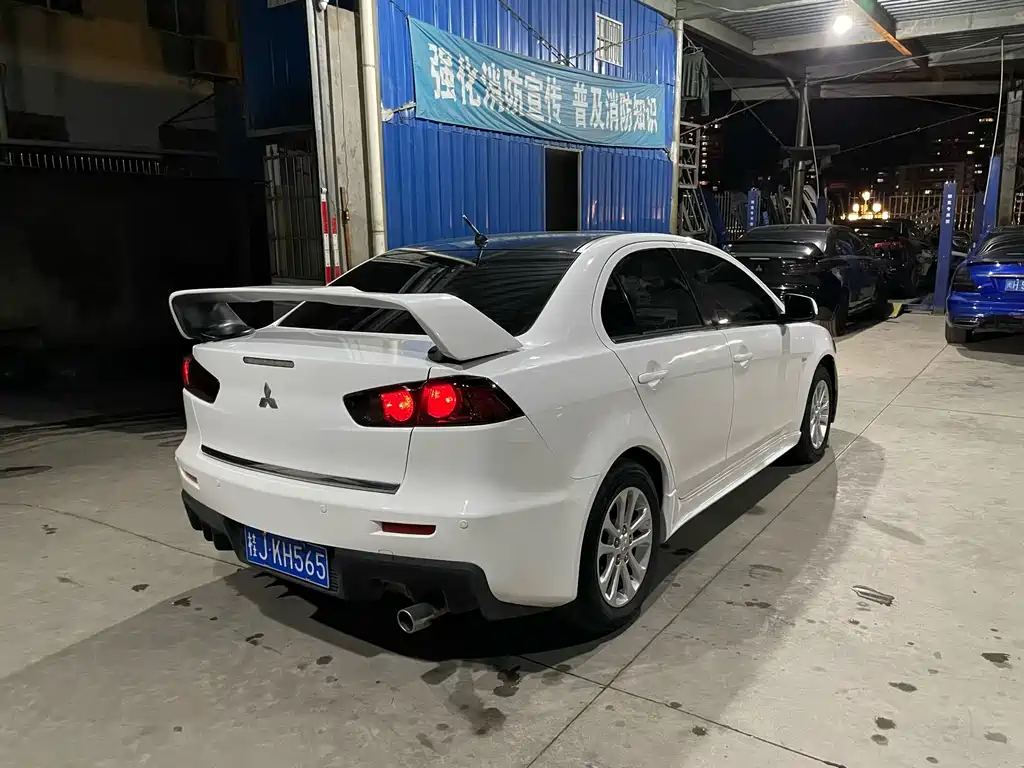 Mitsubishi Lancer EX 2011 1.8L CVT Luxury