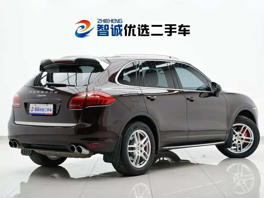 Cayenne 2014 Platinum Edition 3.0T