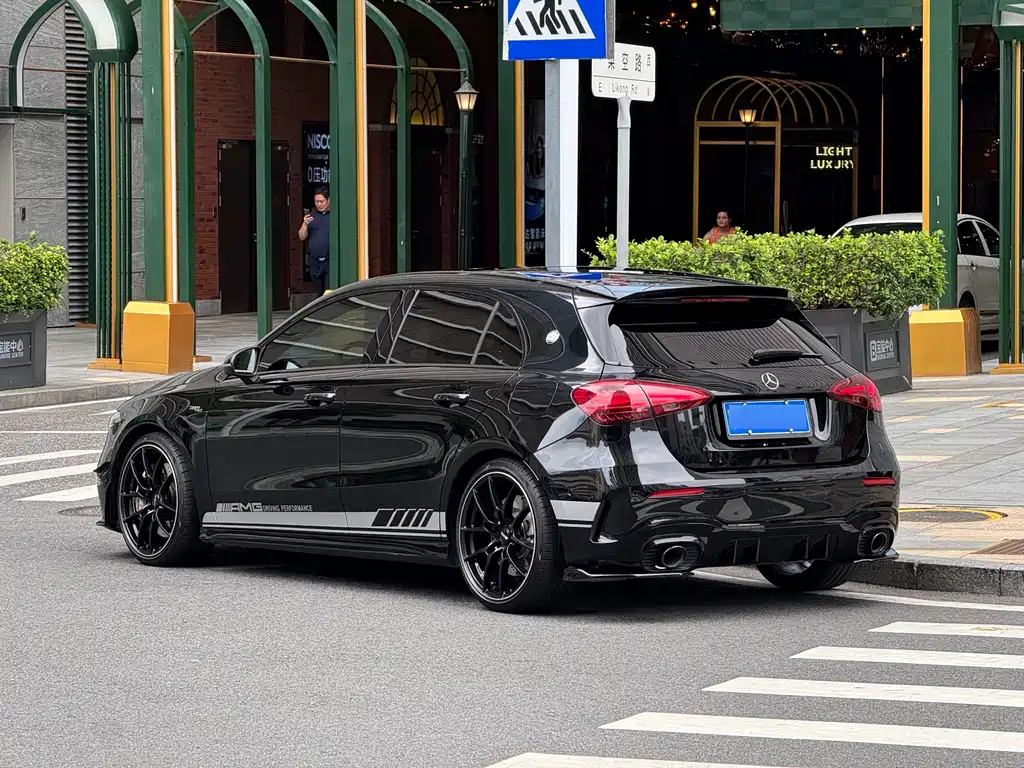 Mercedes-Benz A-Class AMG 2024 AMG A 35 4MATIC