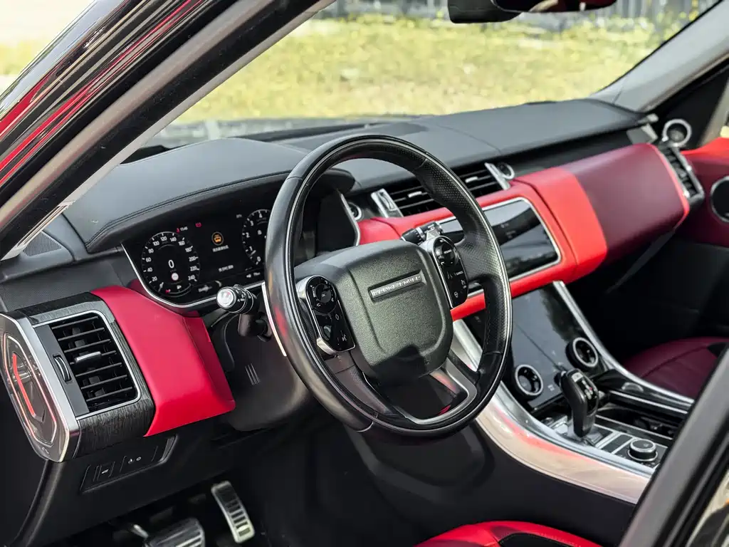 Range Rover Sport 2021 3.0 L6 Gloss Black Edition