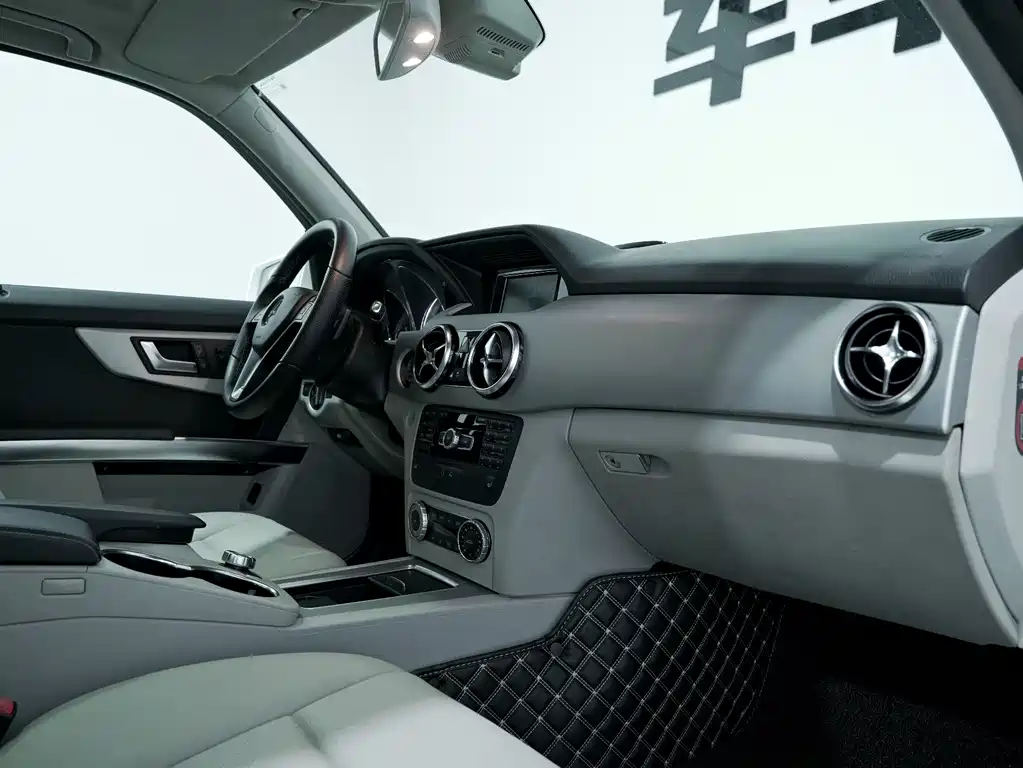 Mercedes-Benz GLK-Class 2013 Facelift GLK 300 4MATIC Fashion Edition
