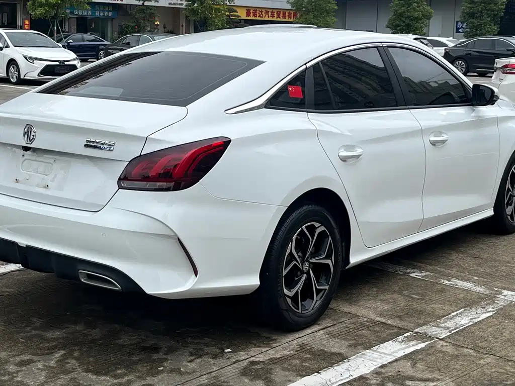 MG5 2021 180DVVT CVT Youth Luxury Edition