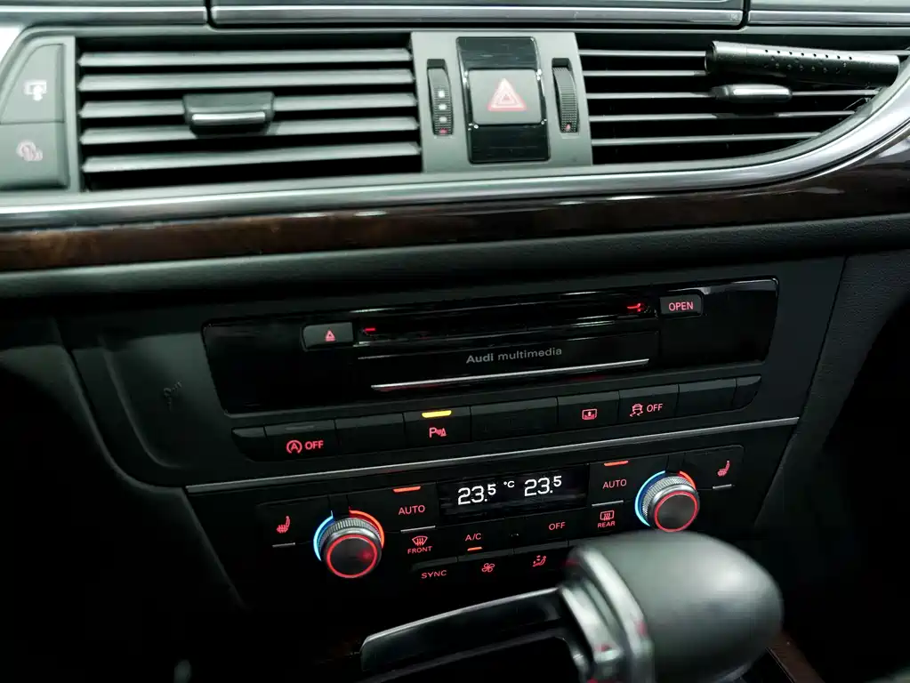 Audi A6L 2014 30 FSI Comfort