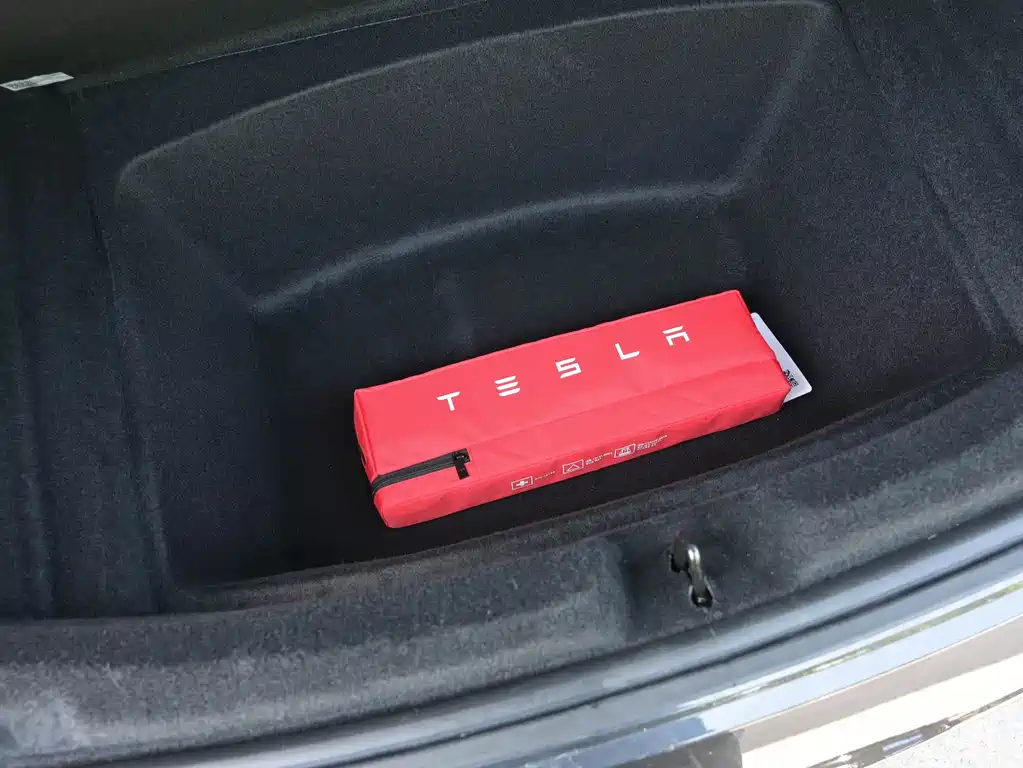 Tesla Model 3 2023 Rear-Wheel Drive