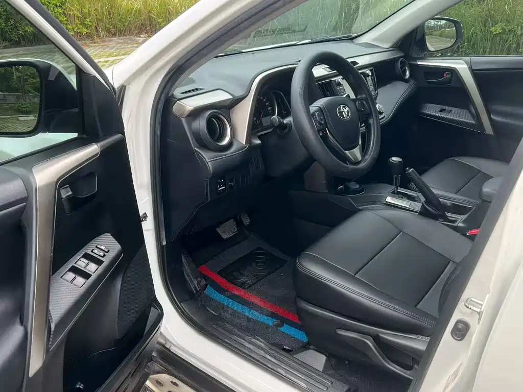 RAV4 2015 2.0L CVT AWD Fengshang Edition