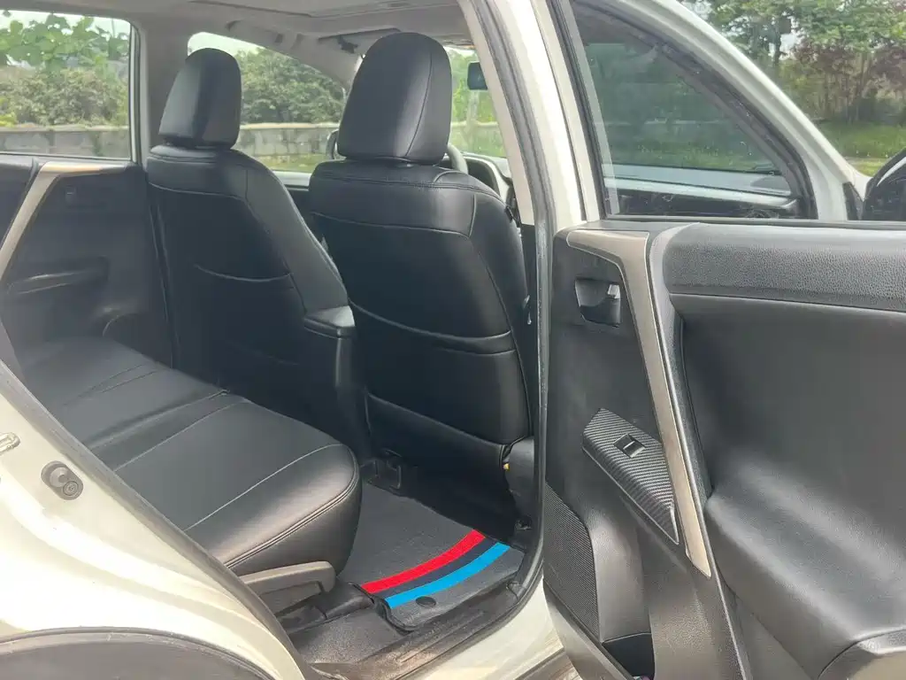 RAV4 2015 2.0L CVT AWD Fengshang Edition