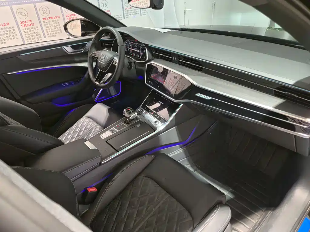 Audi A6L 2025 45 TFSI quattro Select Dynamic Edition