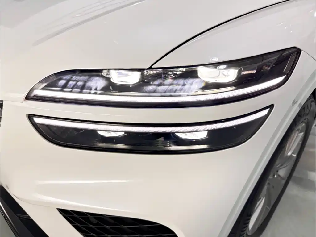 Genesis GV70 2023 2.5T RWD Luxury