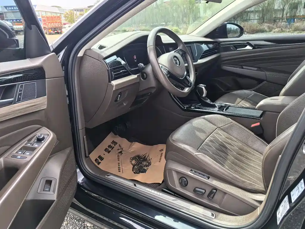 Volkswagen Passat 2019 330TSI Luxury Edition China VI