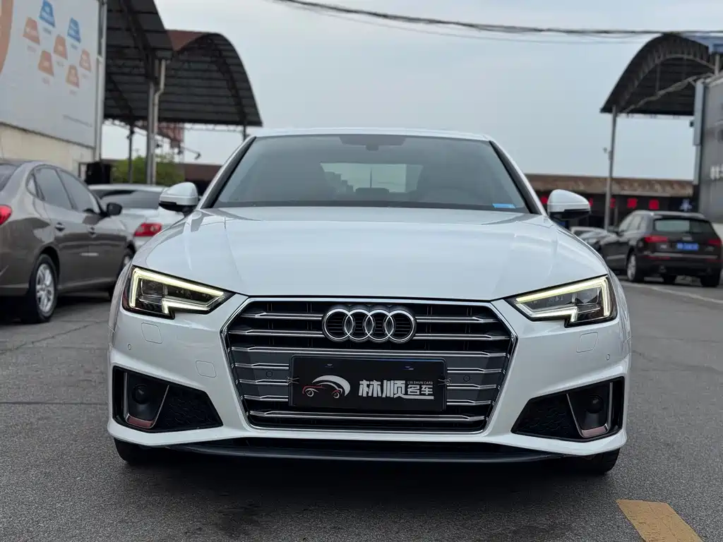 Audi A4L 2019 40 TFSI Fashion Edition China VI