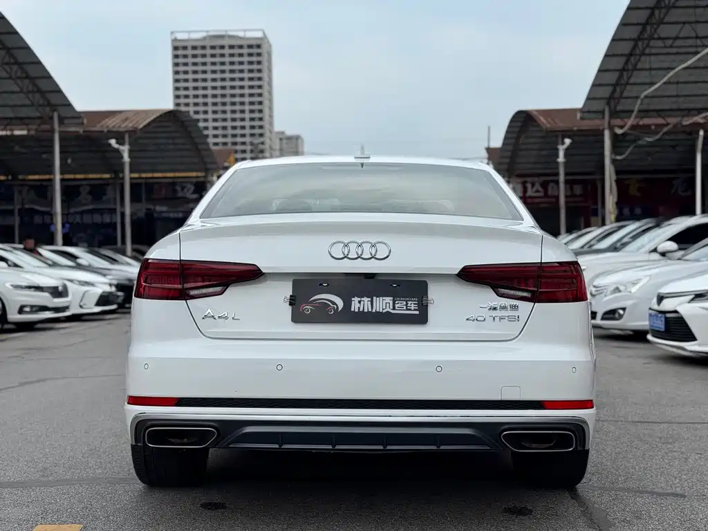 Audi A4L 2019 40 TFSI Fashion Edition China VI