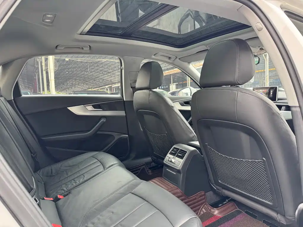 Audi A4L 2019 40 TFSI Fashion Edition China VI
