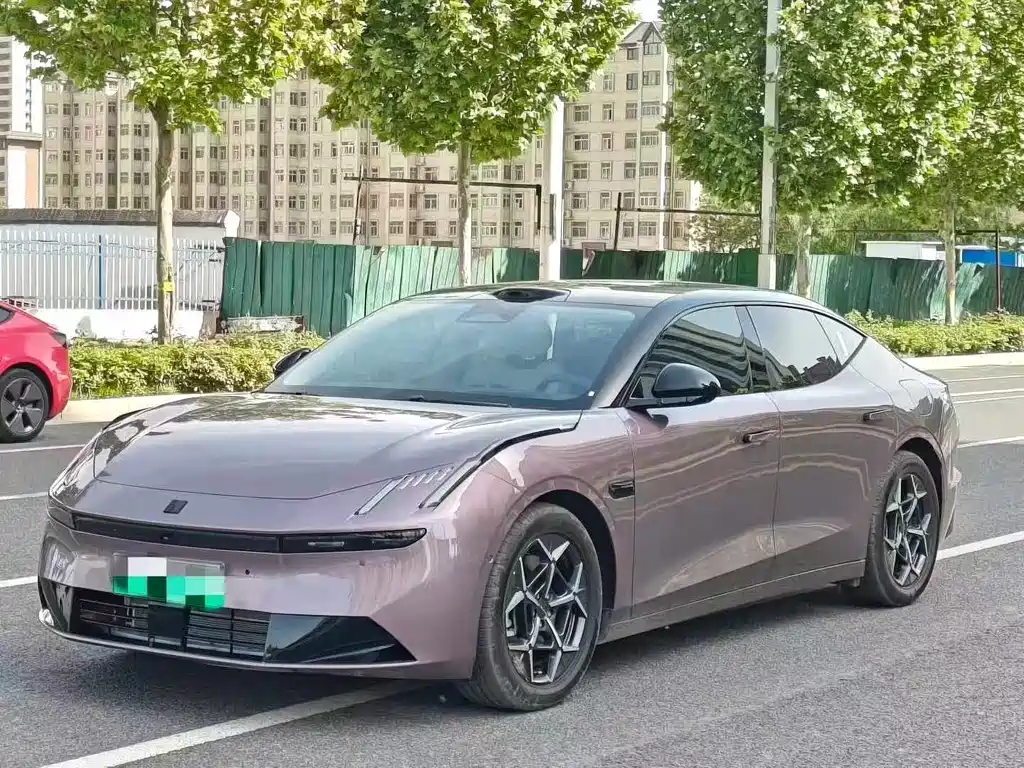Lynk & Co 10 2025 240 AWD Ultra