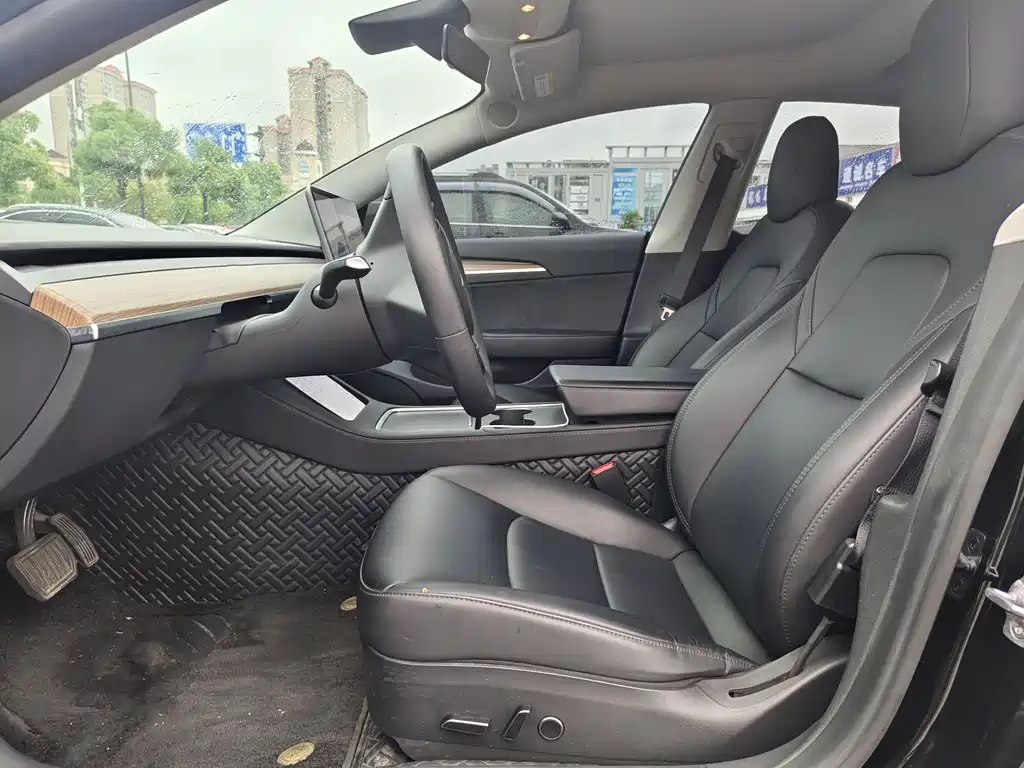 Model 3 2022 Rear-Wheel Drive
