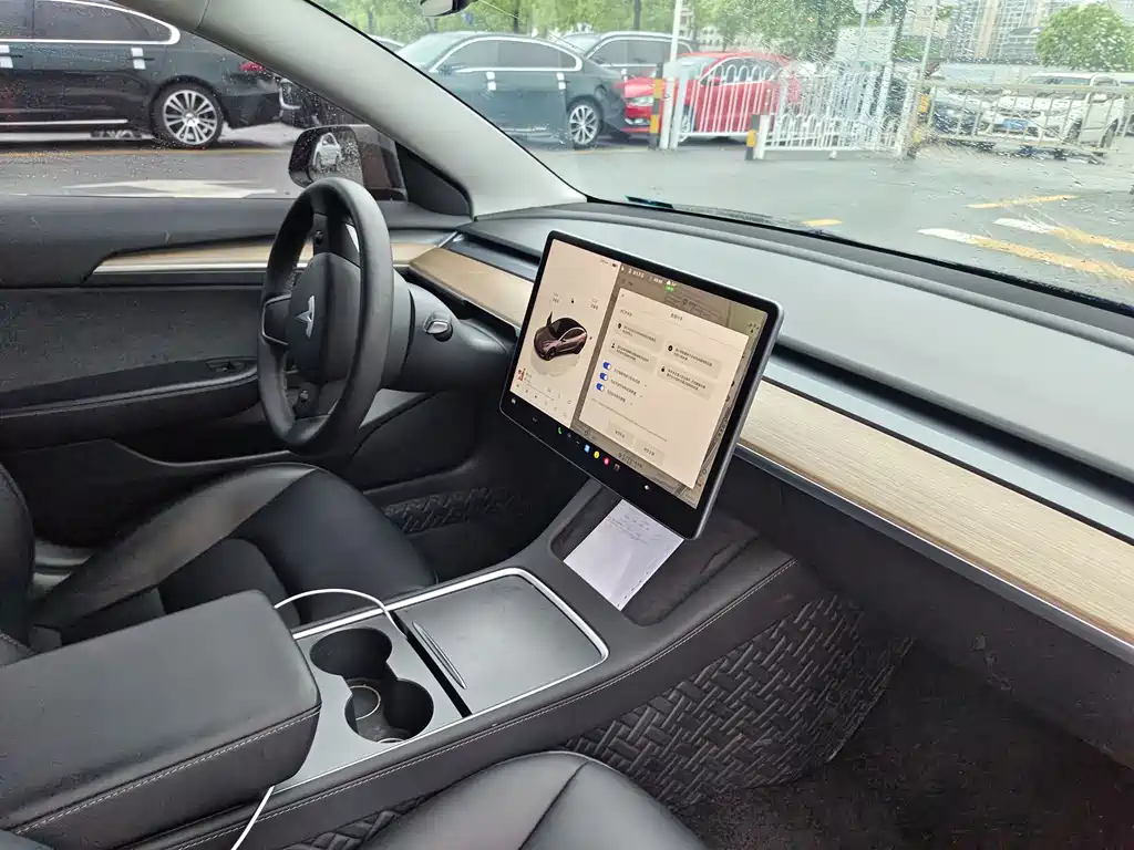 Model 3 2022 Rear-Wheel Drive