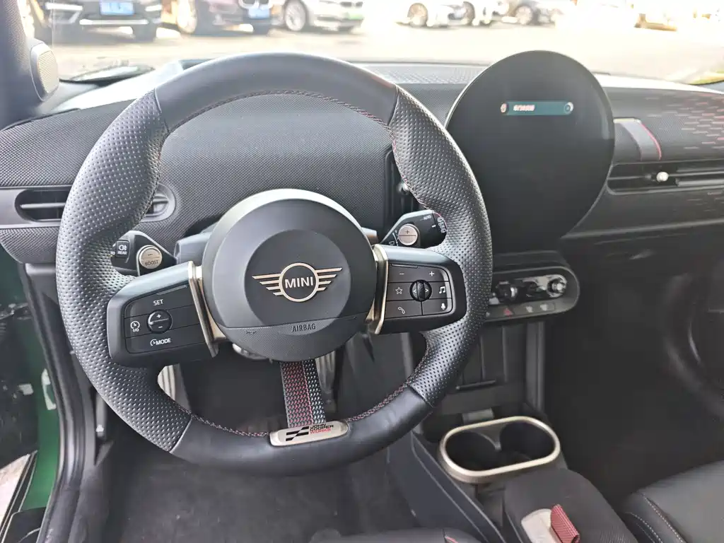 MINI John Cooper Works 2025