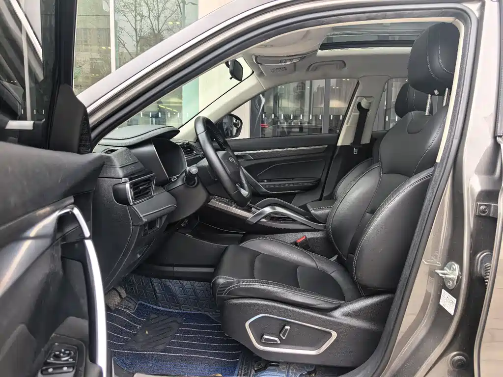 Geely Boyue 2020 1.8TD DCT Zhilian PRO