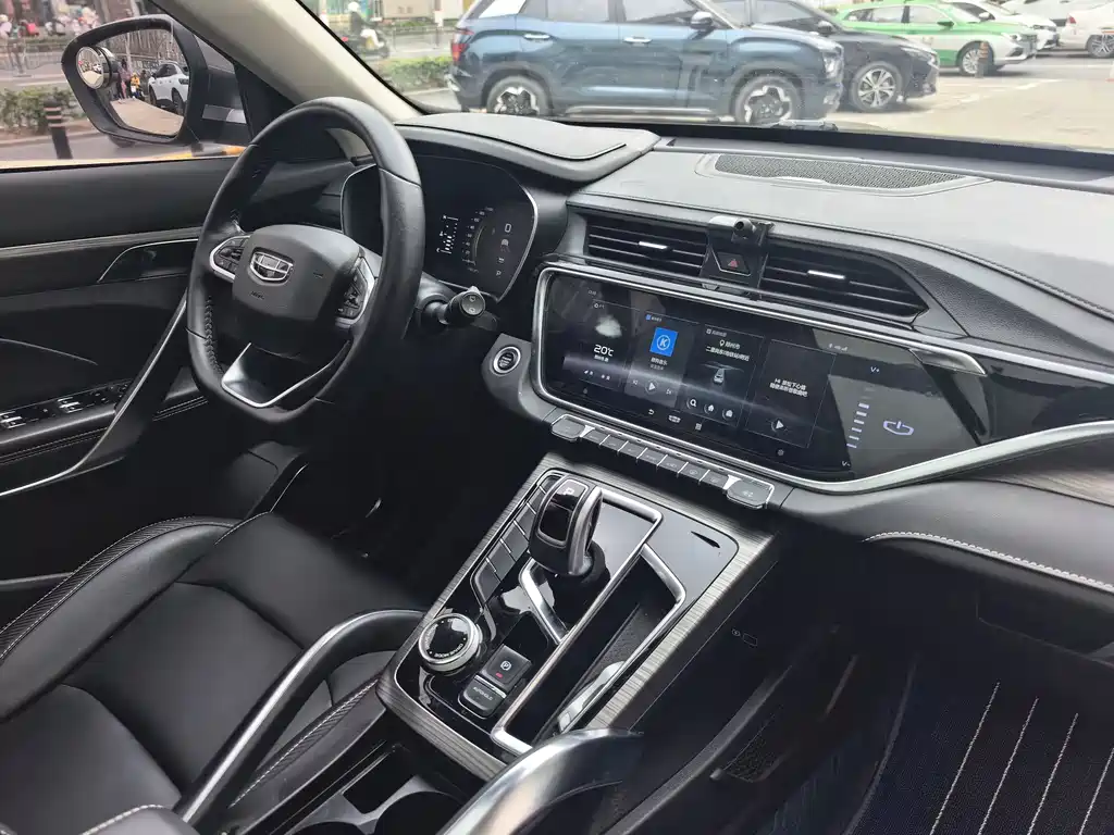 Geely Boyue 2020 1.8TD DCT Zhilian PRO