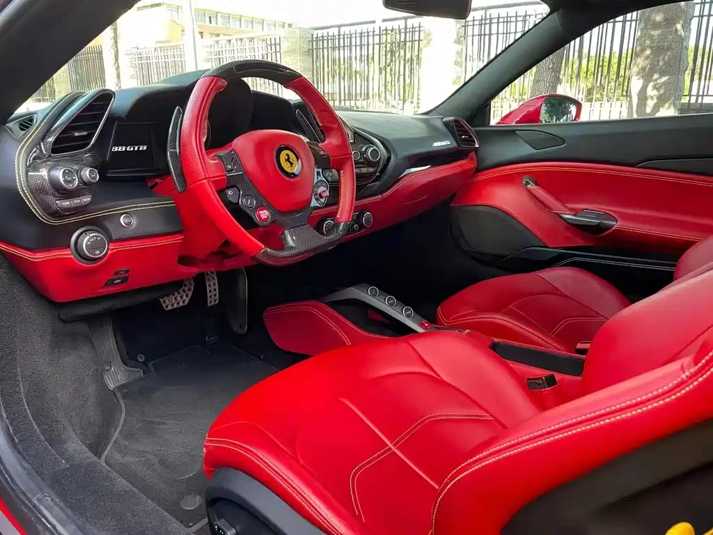 Ferrari 488 GTB 2015