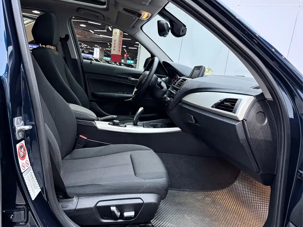 BMW 1 Series (import) 2015 120i Leading Edition