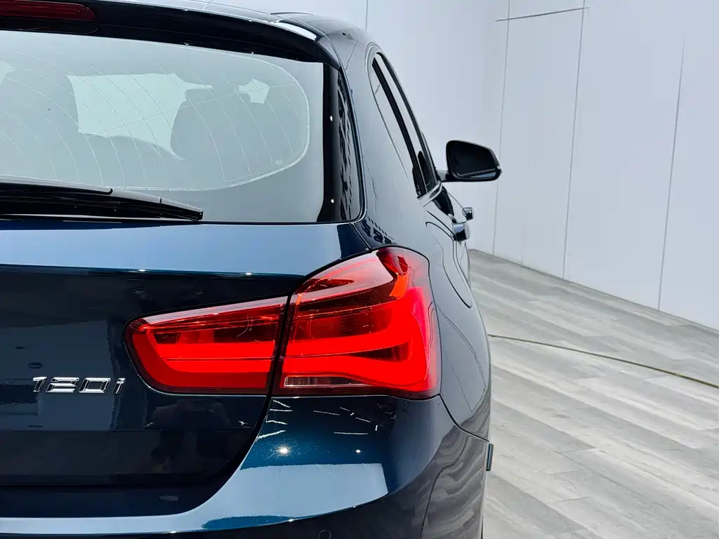 BMW 1 Series (import) 2015 120i Leading Edition