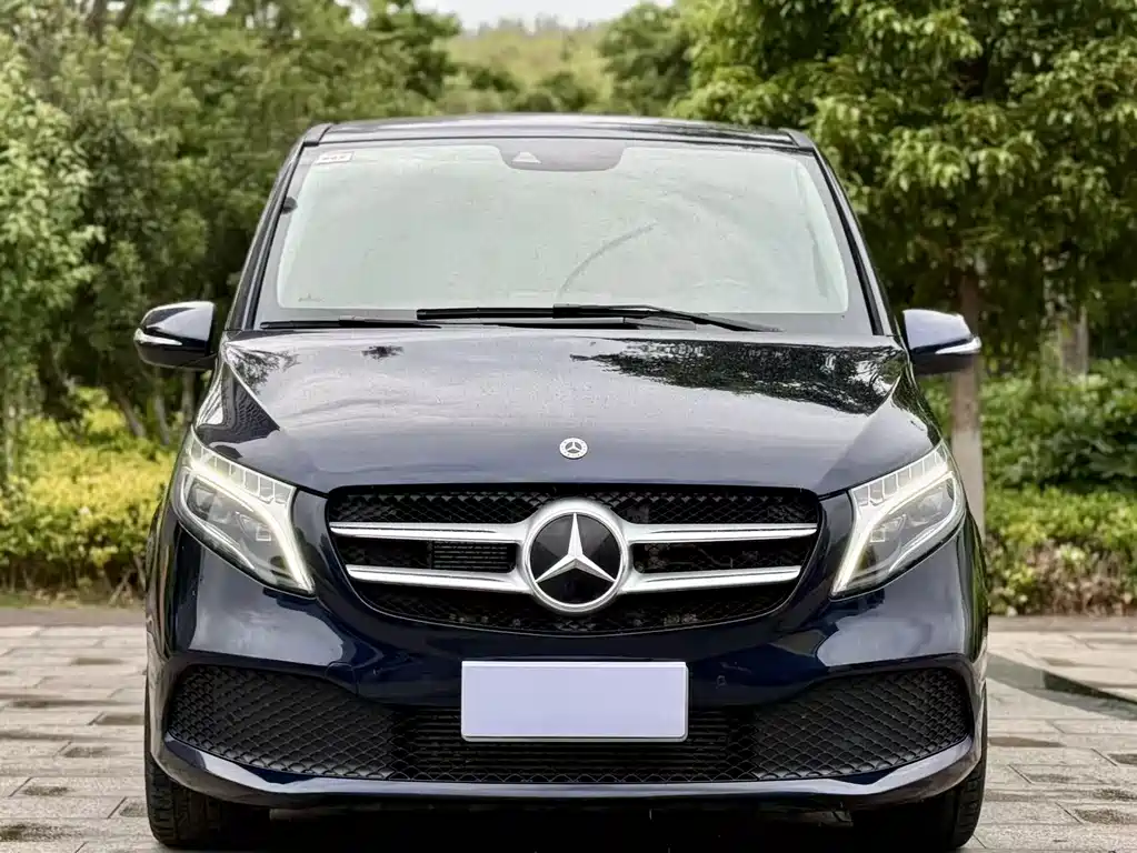 Mercedes-Benz V-Class 2021 V 260 Navigator Edition