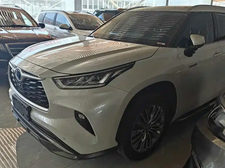 Toyota Highlander Hybrid 2022 2.5L AWD Platinum 7-Seater