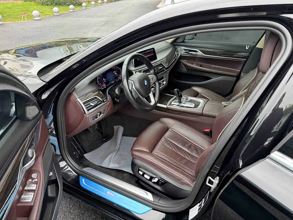 BMW 7 Series 2021 730Li Luxury Package