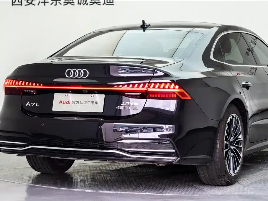 Audi A7L 2024 45 TFSI Luxury