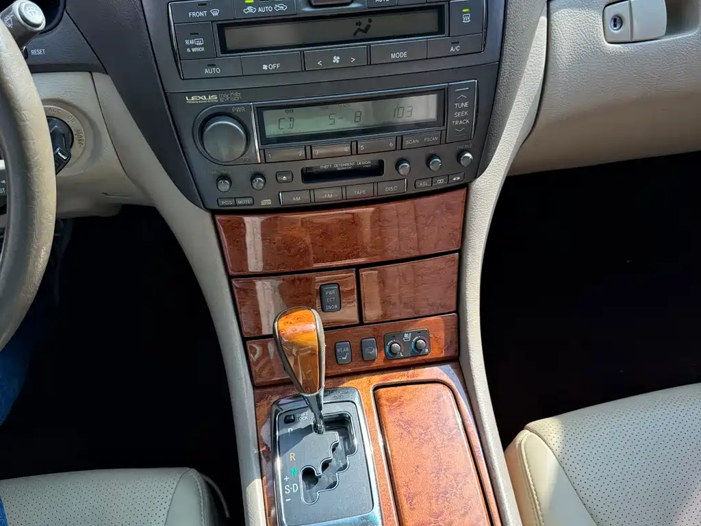 Lexus LS 430