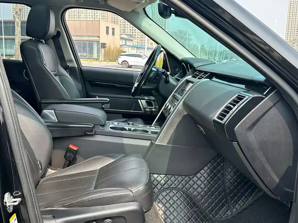 Land Rover Discovery 2017 3.0 SC V6 SE