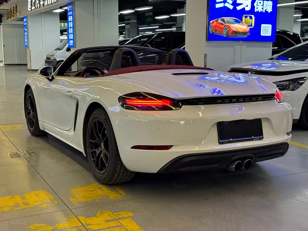 Porsche 718 Boxster 2.0T
