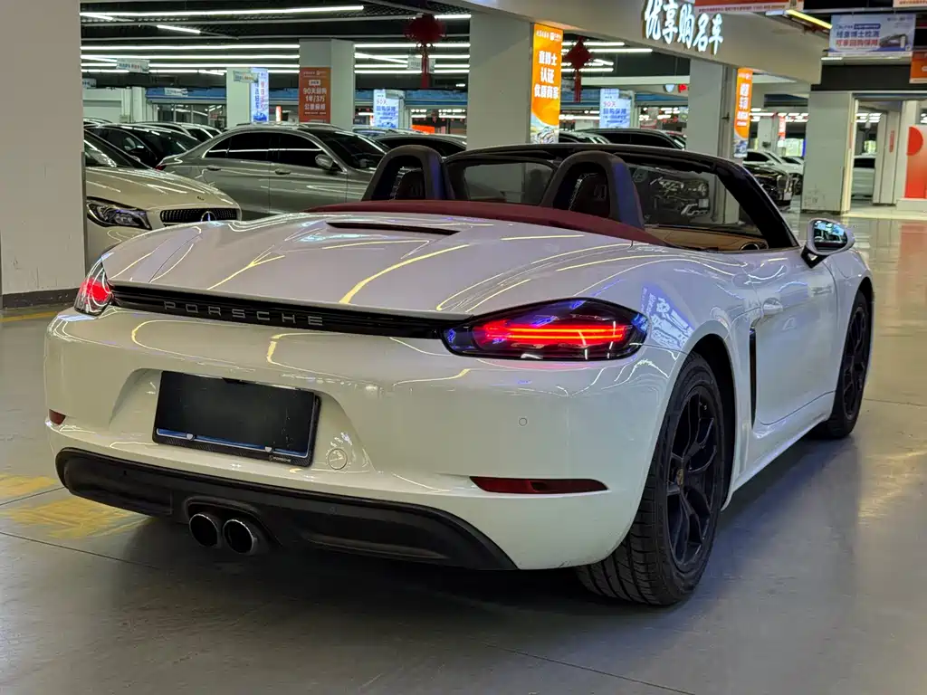 Porsche 718 Boxster 2.0T