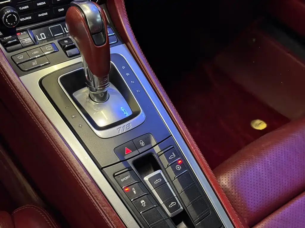 Porsche 718 Boxster 2.0T