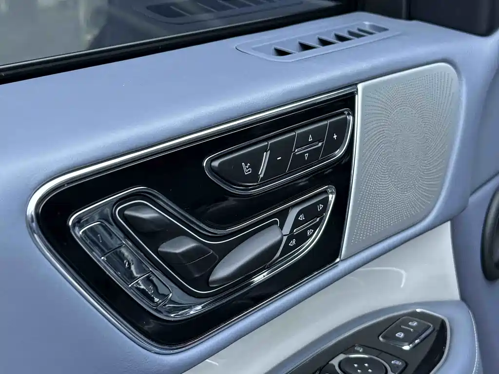 Navigator 2019 3.5T President Series China VI