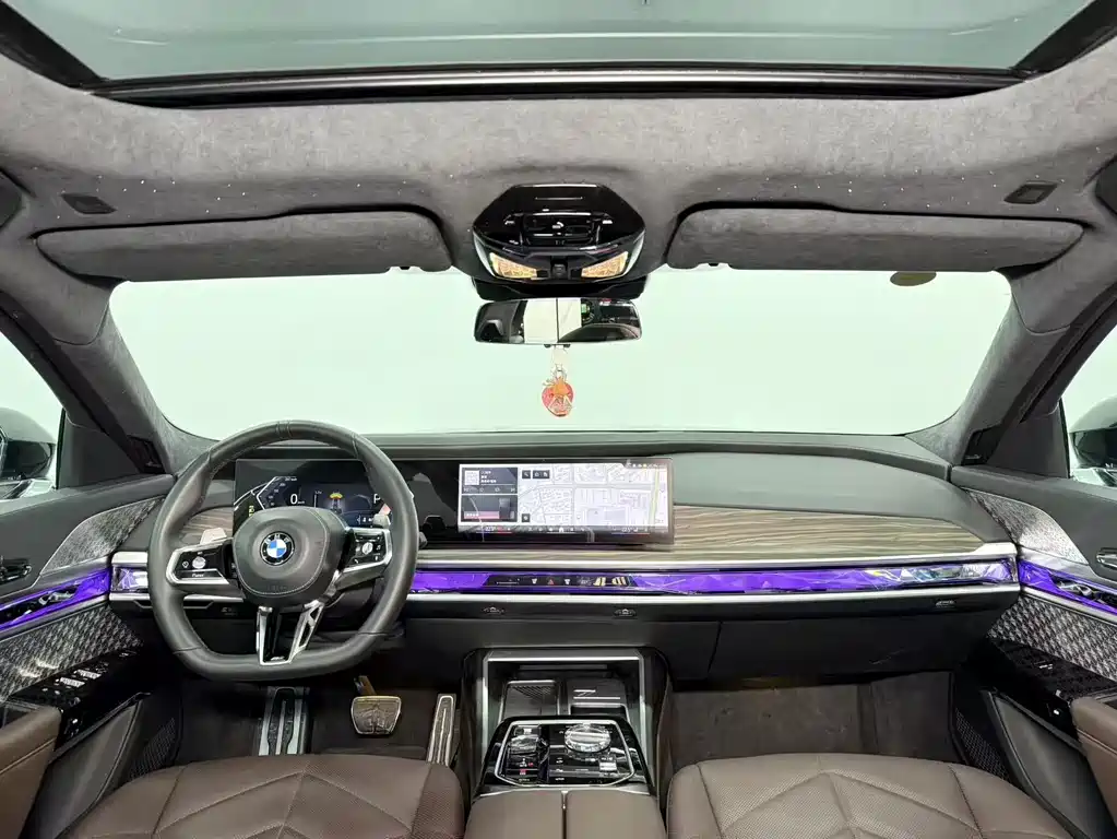 BMW 7 Series 2023 735Li M Sport Package