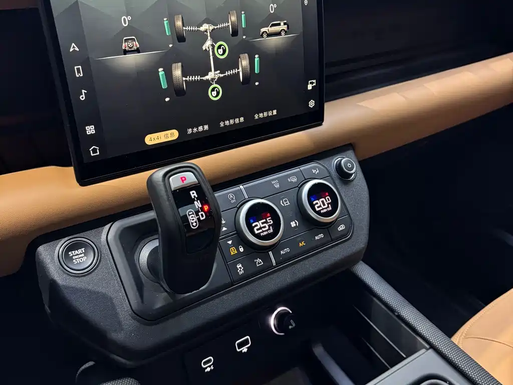 Land Rover Defender 110 5.0T V8 2024