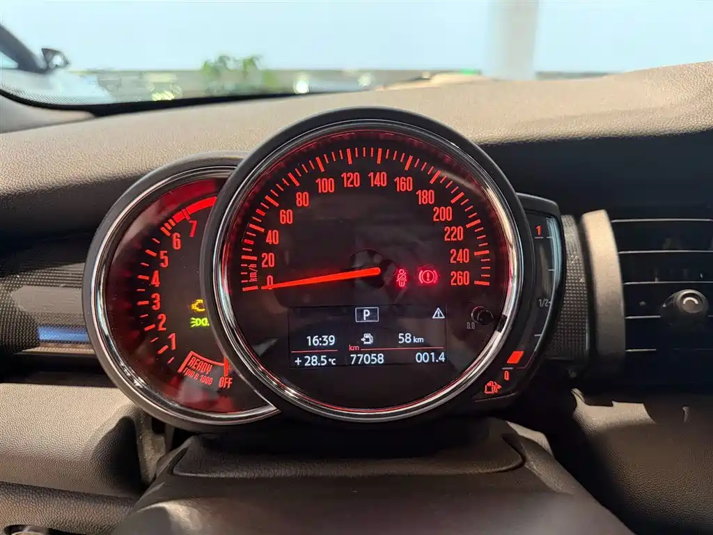 MINI 2018 1.5T COOPER Artist