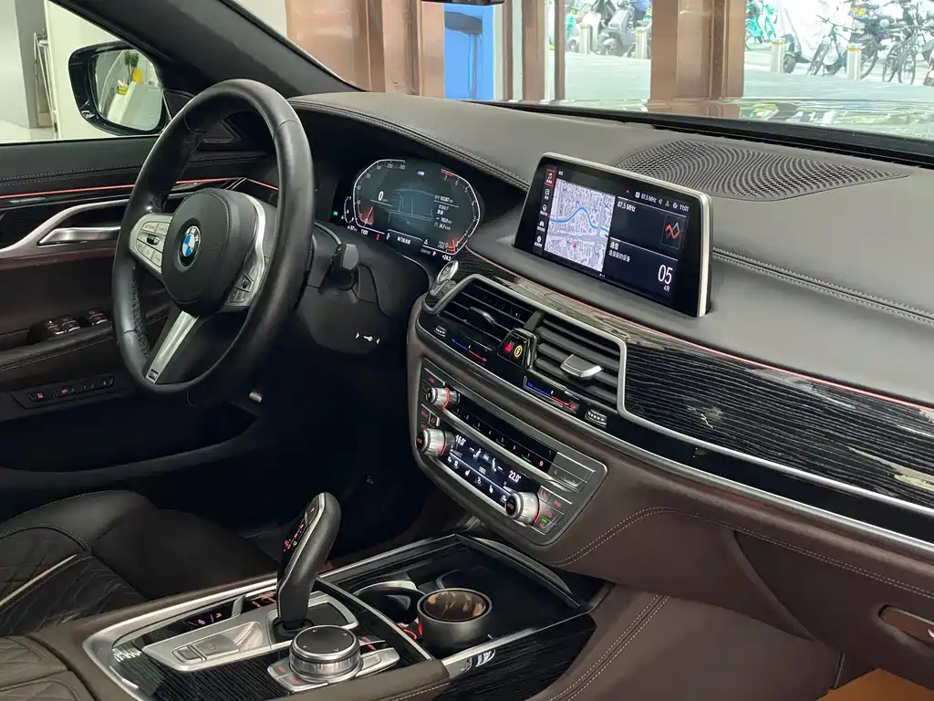 BMW 7 Series 2021 740Li Leading Edition M Sport Package