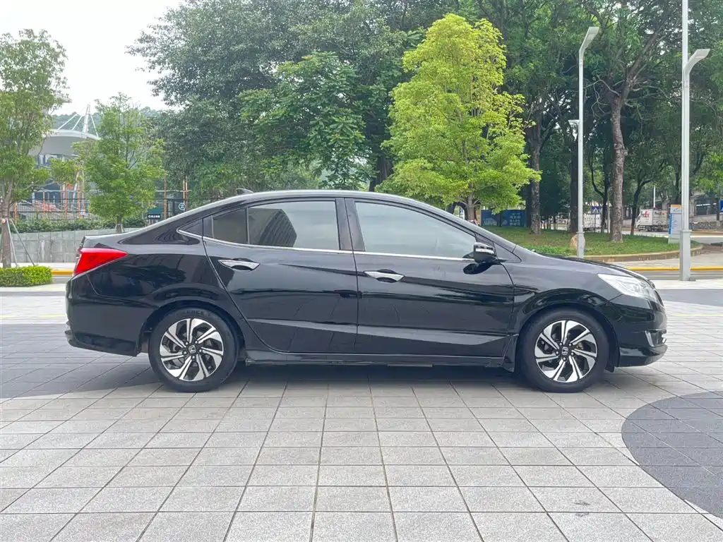 Honda Crider 2016 1.8L CVT Comfort Edition